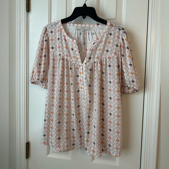 LOFT Tops - Loft Geometric Blouse. Medium